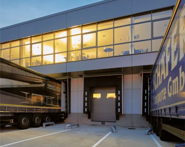 Atouts d’un sas de quai – SGC Fermetures Illustration des avantages d’un sas de quai logistique
