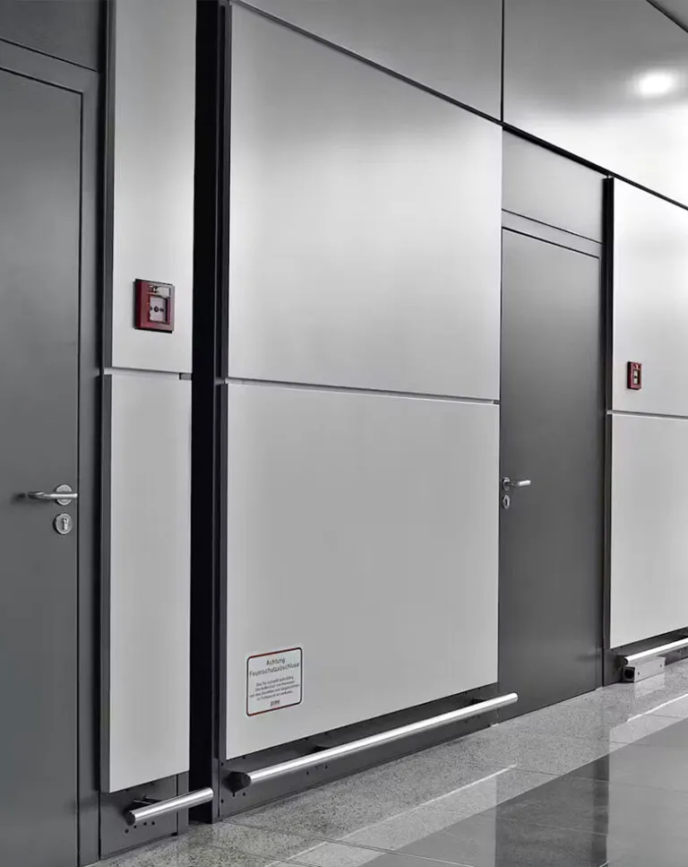 Bloc porte de service – SGC Fermetures Bloc porte de service sécurisé pour accès industriels