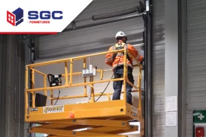 Intervention SGC Fermetures sur porte industrielle en panne en Centre-Val de Loire